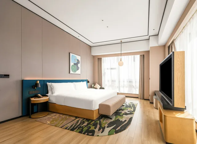 Deluxe, Suite, King Bed, Hilton Garden Inn Fenyang Yulongwan 1/5