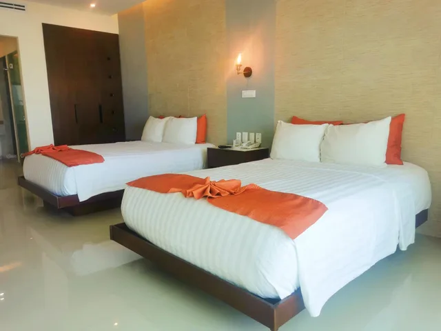 غرفة بسريرين منفصلين بإطلالة على البحر، Artisan Family Hotels & Resort Collection Playa Esmeralda 3/6