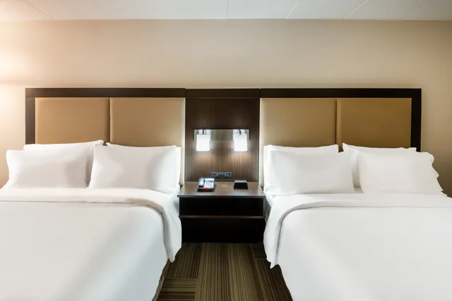غرفة قياسية بسريرين كوين، Holiday Inn Express Philadelphia Ne - Bensalem 2/4