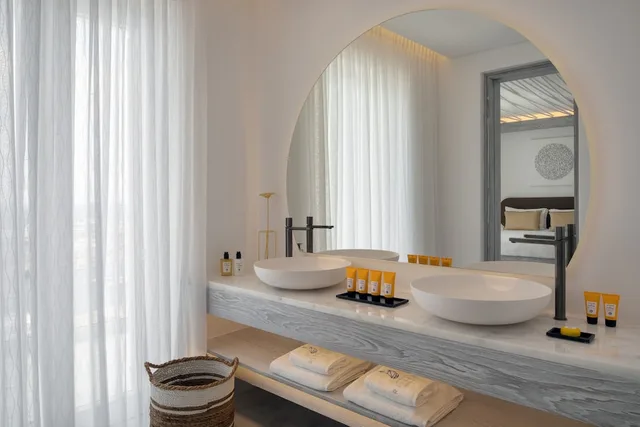 1 Bedroom, Pool, Galaxy, Suite, King Bed, Sofa، Mykonos Riviera Hotel And Spa 8/10