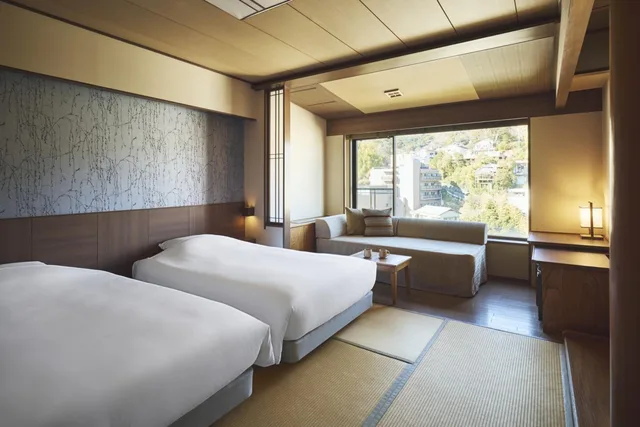 غرفة يابانية بسريرين منفصلين مع أريكة، Laforet Club Ito Onsen Yu-no-Niwa 1/3