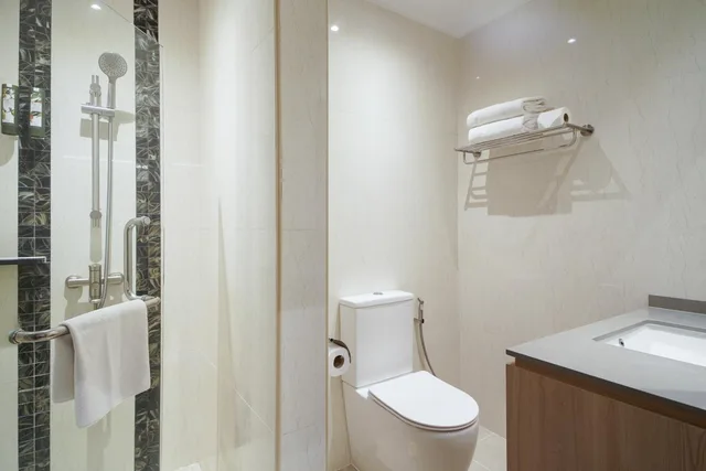 Standard, Double or Twin Bed, No Window، Metropolitan Ymca Singapore 7/7