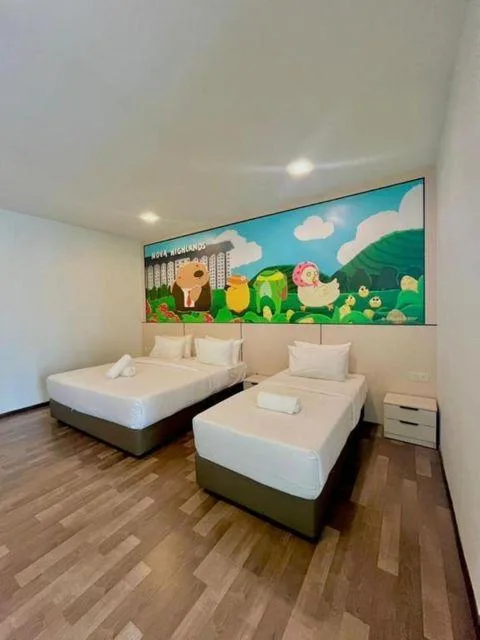 جناح ديلوكس ثلاثي بسرير كوين وسرير فردي، Kingston Hotel 23 at Nova Highlands Hotel, Cameron Highlands 1/1
