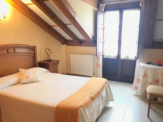 Standard, Double or Twin Bed, Posada Rural La Cabana de Salmon 2/7
