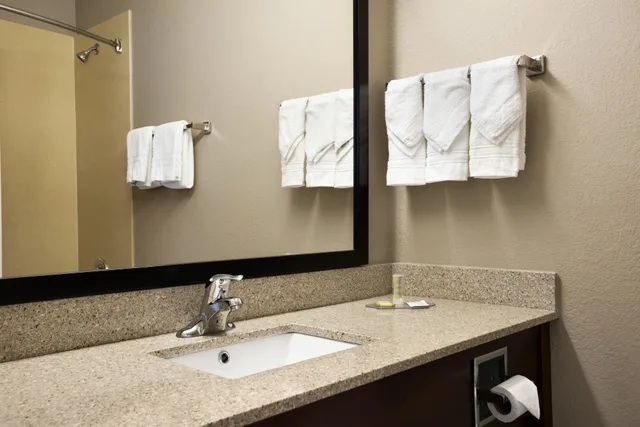غرفة بسرير كوين لذوي الإعاقة، Super 8 by Wyndham Hershey Chocolate Avenue 2/3
