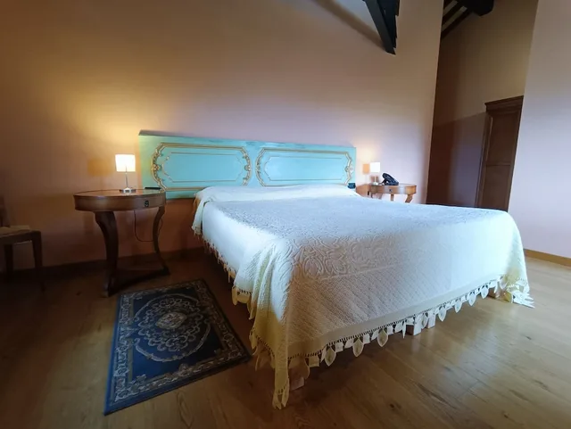 جناح بانورامي بسرير كوين، Castello di Baccaresca 8/10
