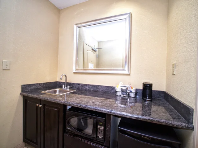 جناح استوديو بسرير كينج، Hampton Inn Suites Elk City Ok 2/4