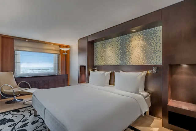 Presidential, Vip, Suite, King Bed, Radisson Blu Latvija Conference and Spa Hotel, Riga 8/10