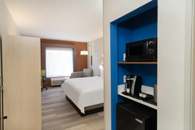 Leisure, King Bed، Holiday Inn Express Hotel And Suites Magee 4/6