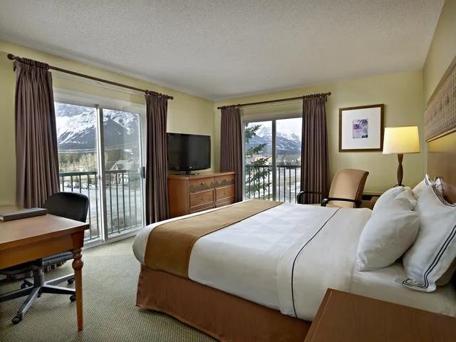 غرفة كومفورت بسرير مزدوج، Coast Canmore Hotel Conference Centre 2/3