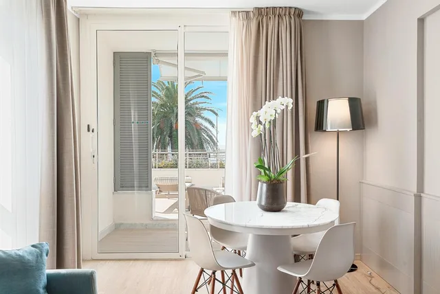 جناح بشرفة، Hotel Excelsior 4/5