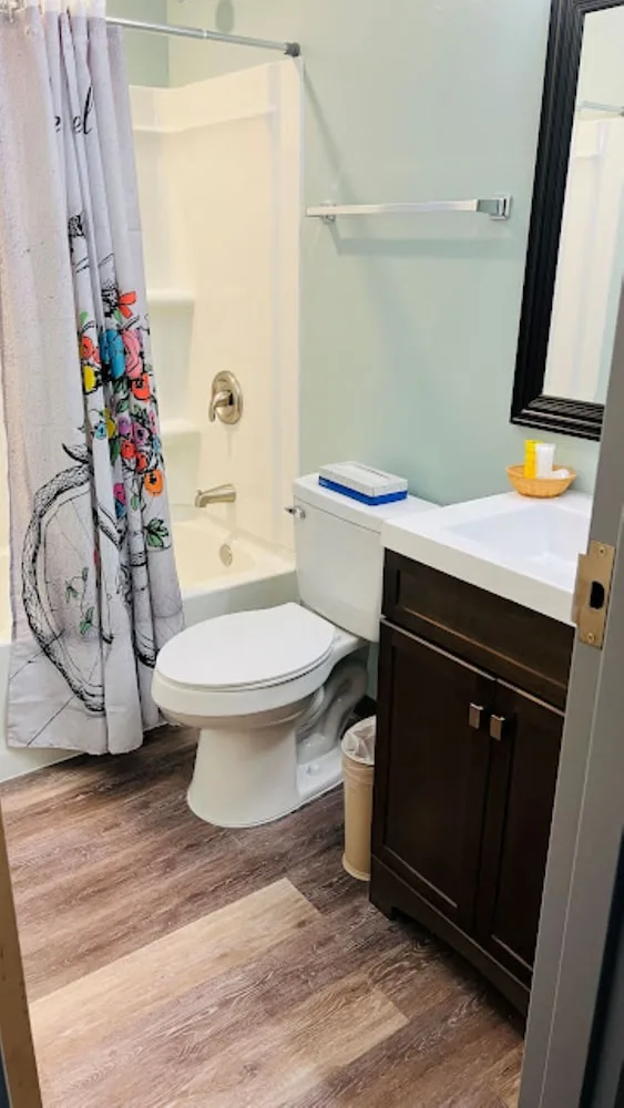 غرفة قياسية بسرير كينج، Affordable Inns 5/8