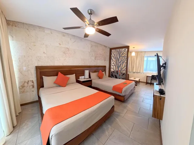 Comfort, Suite, Multiple Beds، Grand Fifty Suites 1/10