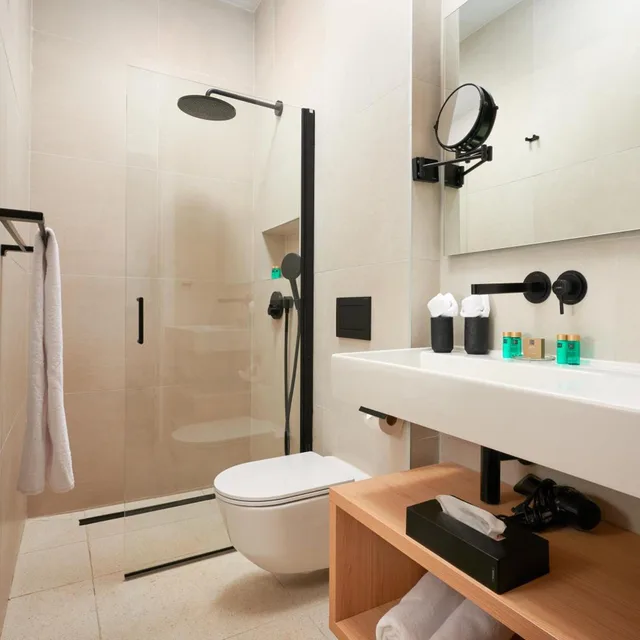 Executive, Suite, Pool and Sea View, Terrace, Ground Floor، Hotel Moeesy Blue Green Oasis Ex Croatia Hotel Hvar 3/4