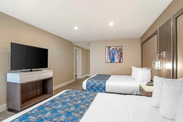 جناح بسريرين كوين مع أريكة، Best Western Plus Greenville I-385 Inn & Suites 2/3