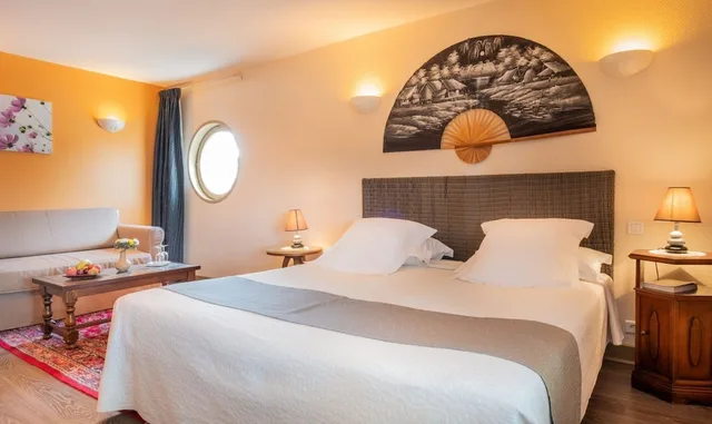 غرفة جونيور بسريرين منفصلين، HOTEL LE COQ HARDI 2/2