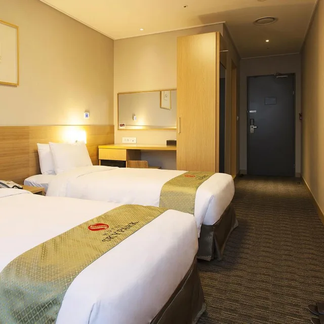 غرفة بسريرين منفصلين، Hotel Skypark Central Myeongdong 4/6