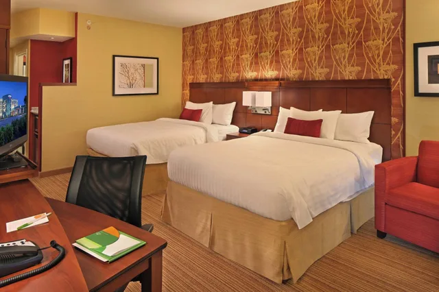 Room, Quadruple, Accessible, Courtyard Philadelphia Coatesville/Exton 2/3