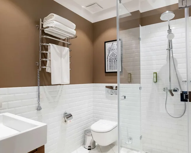 غرفة قياسية بسرير كوين، Best Western Plus Market Square Lviv 5/6