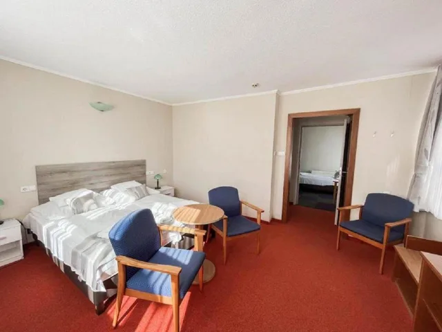 غرفة كومفورت رباعية، Hotel Unicornis 10/10