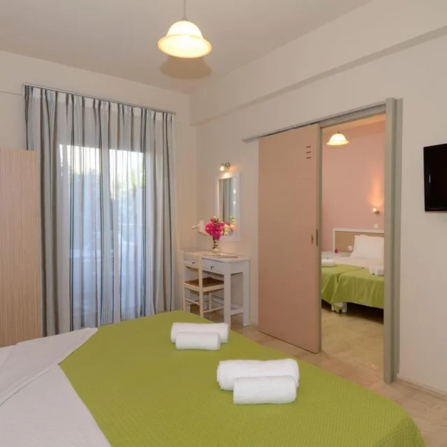 Apartment 2 Bedrooms, Costas and Chrysoula 7/10
