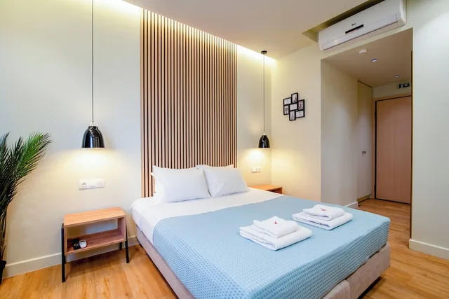 Deluxe, Double or Twin Bed, Still Athens 2/10