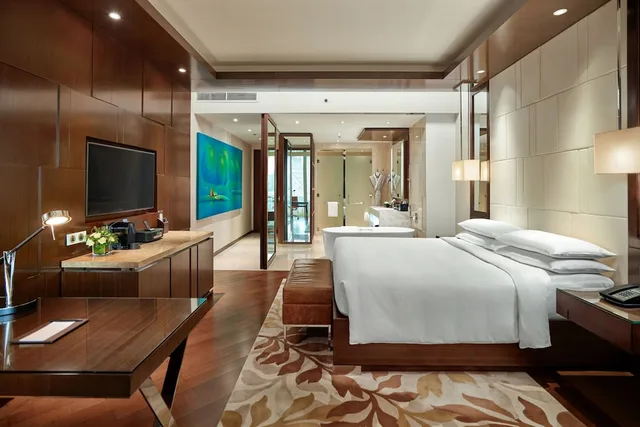 غرفة ديلوكس بسرير كينج بإطلالة على البحيرة، Jw Marriott Hotel Hanoi 1/10
