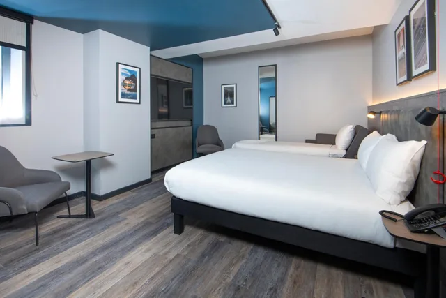Standard, Double Bed, Sofa, Accessible, Ibis Styles London Gatwick Airport 5/10