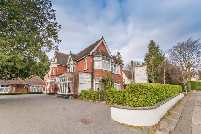 غرفة مفردة، Grovefield Manor 2/4