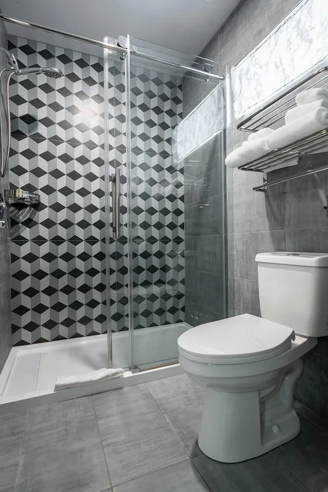 غرفة ديلوكس بسرير كوين، Complexe Dix80 4/5
