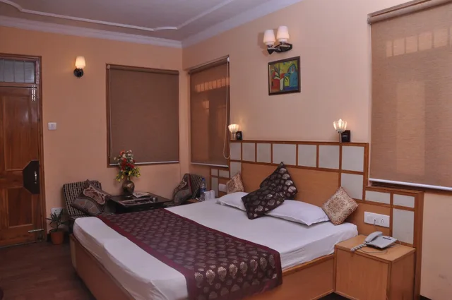 Super, Deluxe, Double Bed، Hotel Prestige 1/2