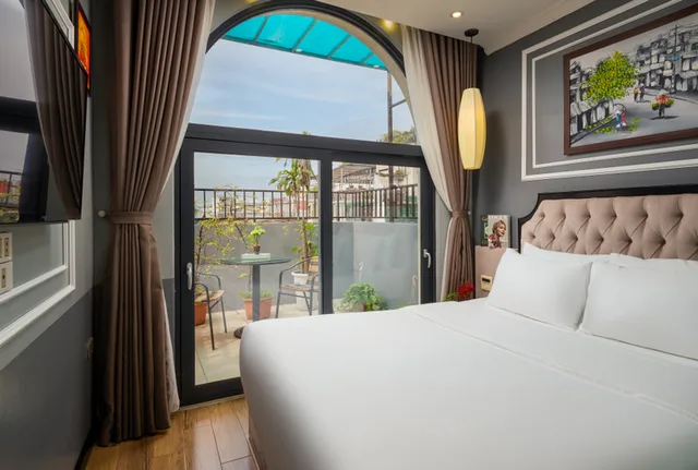 غرفة ديلوكس بشرفة، Bella Premier Hotel & Rooftop Skybar 1/2