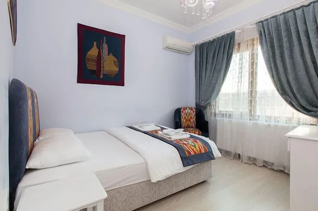 Family Suite, 1 Single and 2 Double Beds، Hotel Sufi 3/7