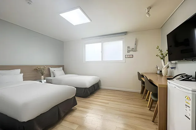 غرفة تنفيذية بإطلالة على المدينة، Malu Hotel 2/5