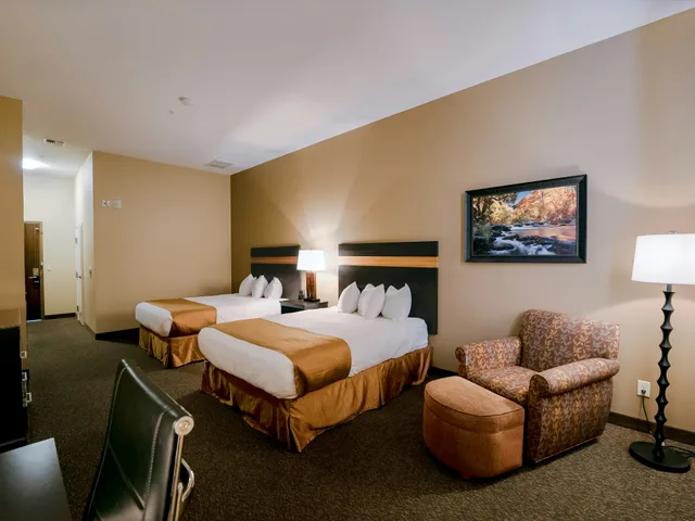 غرفة بسريرين كوين لذوي الإعاقة، Hotel Maison Yakima Tapestry Collection by Hilton 3/3