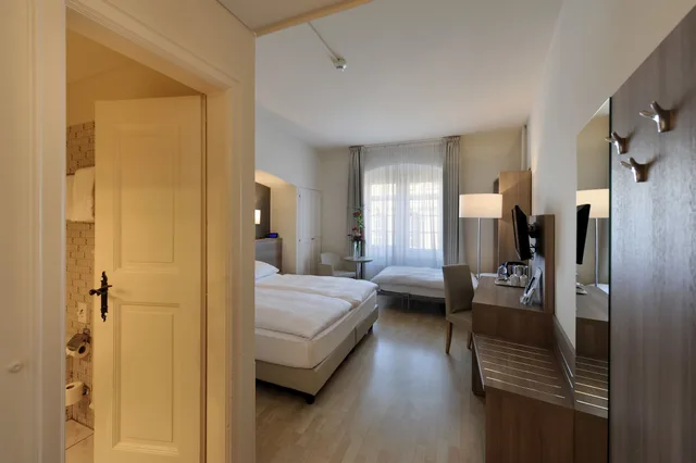 غرفة ثلاثية بثلاثة أسرّة، Hotel De La Rose 7/10