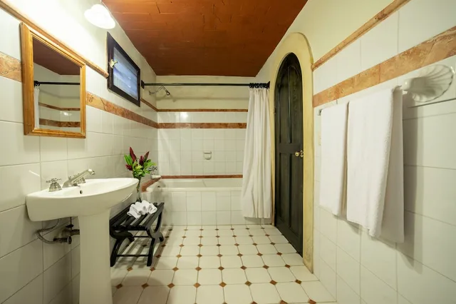 Standard, 2 Double Beds, Garden View, Pool Side، Chichen Itza Hotel 4/4
