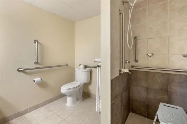 غرفة بسرير كوين لذوي الإعاقة، SureStay Plus Hotel by Best Western Litchfield 7/7