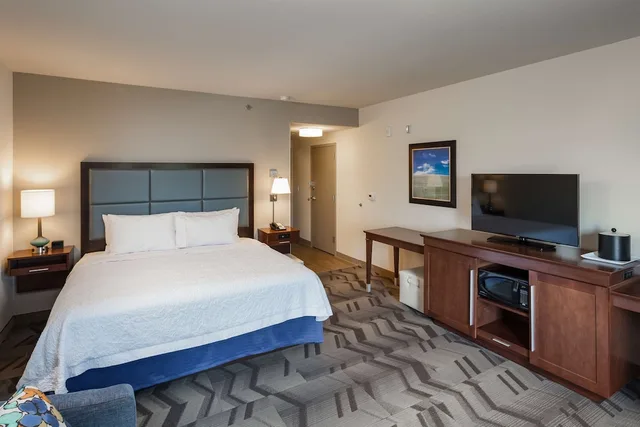 غرفة بسرير كينج، Hampton Inn Lewiston ID 2/3
