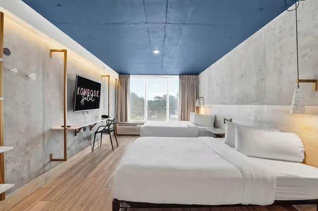 جناح عائلي بسريرين كوين بغرفة نوم واحدة بمطبخ صغير، Kompose Hotel Sarasota 1/10