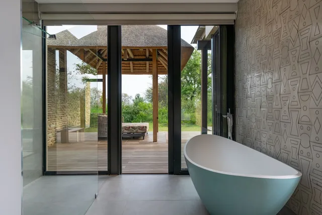 Premium, Suite, King Bed, Private Pool, Radisson Safari Hotel Hoedspruit 3/3