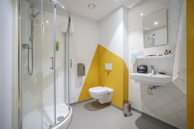 سكن مشترك بسرير بطابقين للنساء، Via Amsterdam 2/4