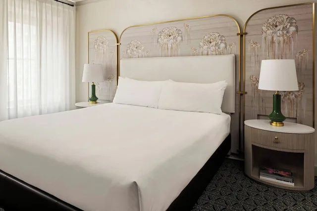 غرفة بسرير كينج، The Talbott Hotel 2/4