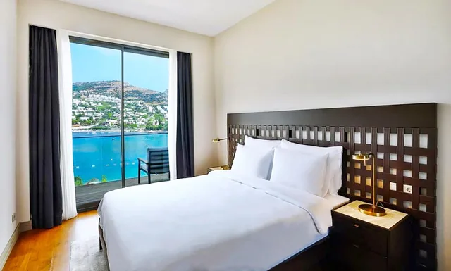 جناح تنفيذي بإطلالة على البحر، Mare Deluxe Residences and Villas 1/9