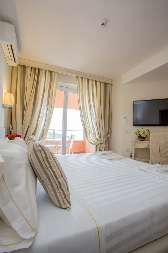 جناح جونيور بسرير كوين، Hotel Torre Di Calapiccola 2/6