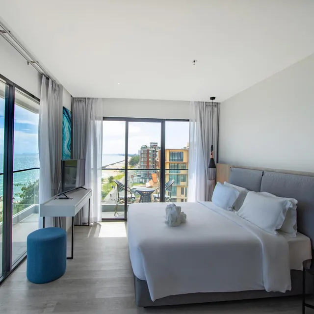 Executive, Suite, Fortune Saeng Chan Beach Rayong 3/10