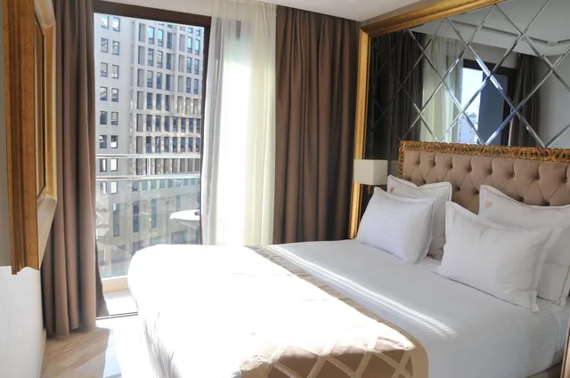 Junior Suite, Classic, King and Queen Bed, Sofa, Suite Hotel Casa Diamond 1/14