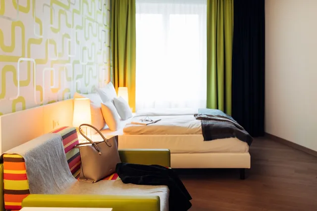 استوديو بسرير كوين، Harry's Home Zurich Wallisellen 2/4