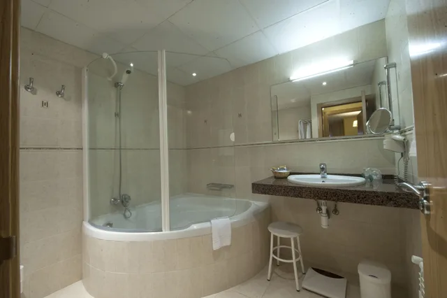 شقة كلاسيكية بسريرين منفصلين بإطلالة على المدينة، Apartamentos Sant Moritz 6/10