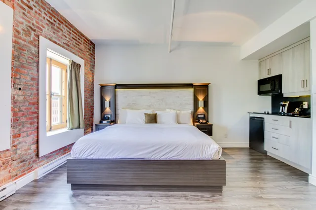 Plus, Deluxe, Murphy Bed, Queen Bed, Pet Friendly، HOTEL PORT-ROYAL 1/8